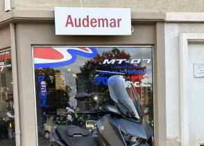 YAMAHA X-MAX 125 - 2023