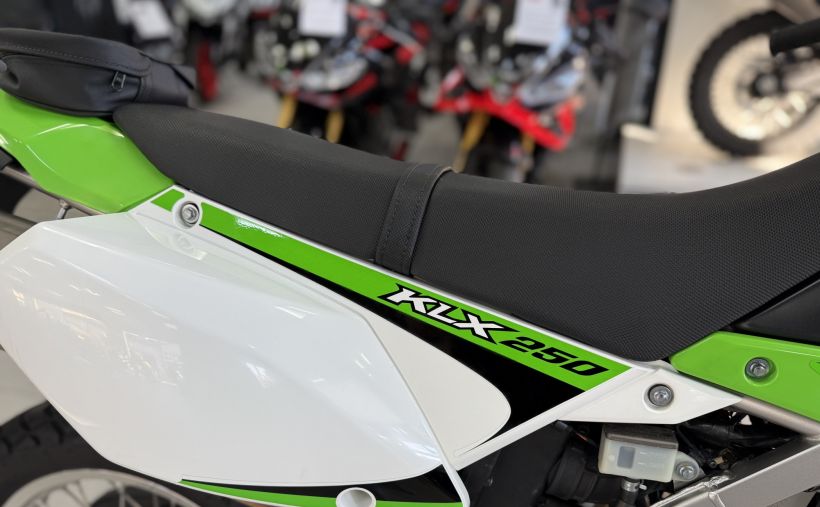 KAWASAKI KLX 250 27