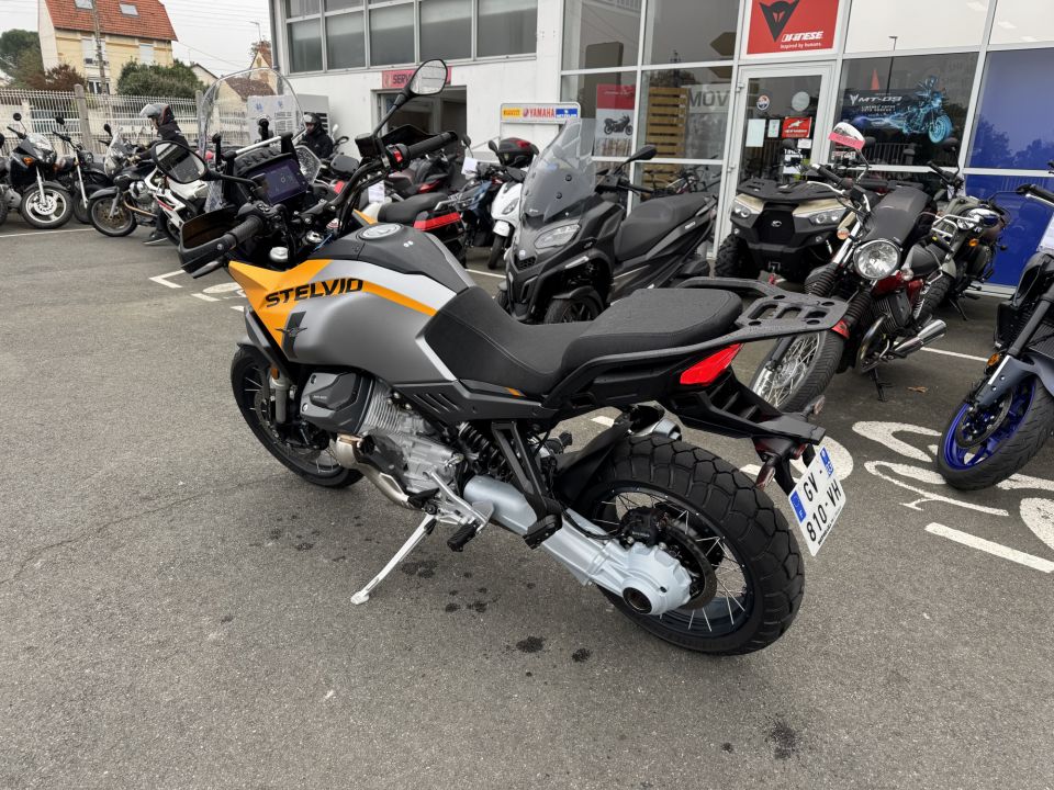 MOTO GUZZI STELVIO 11