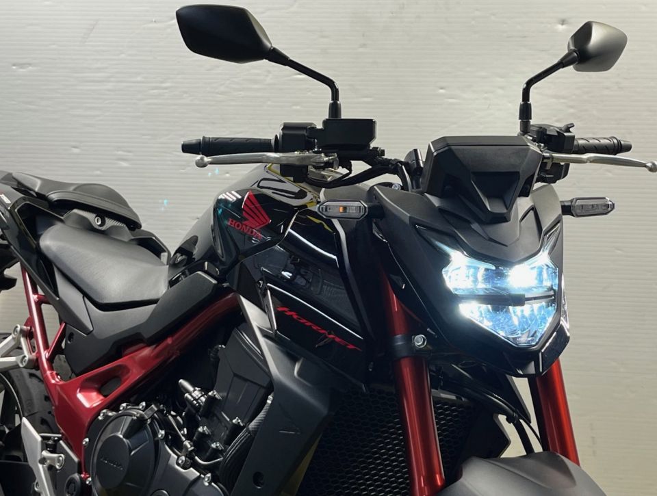 HONDA CB 750 HORNET 12