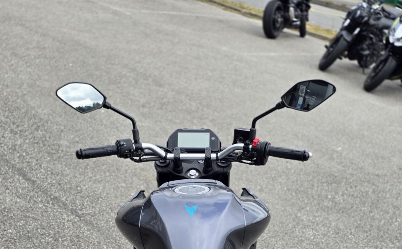 YAMAHA MT-03 3
