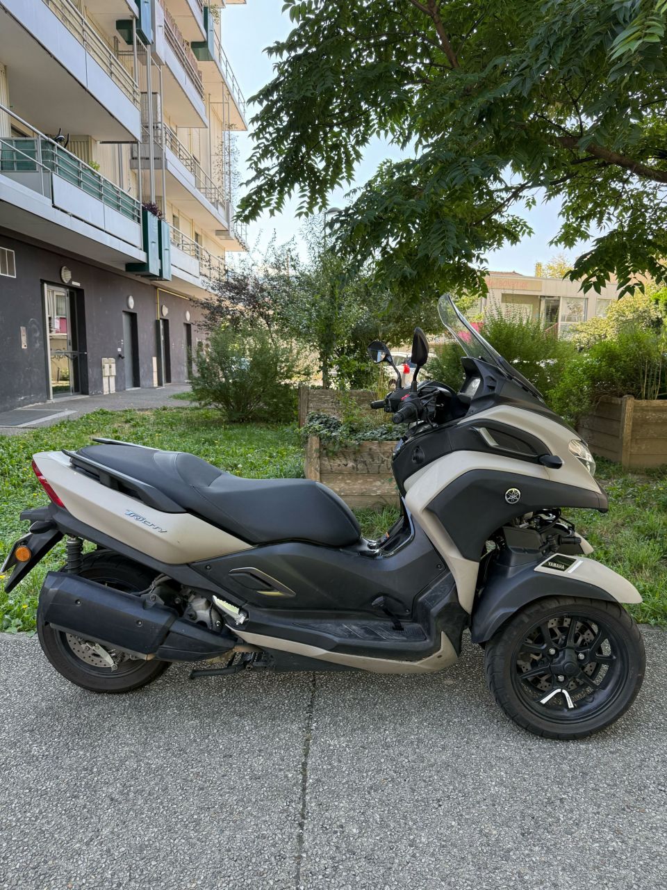 YAMAHA TRICITY 300 1