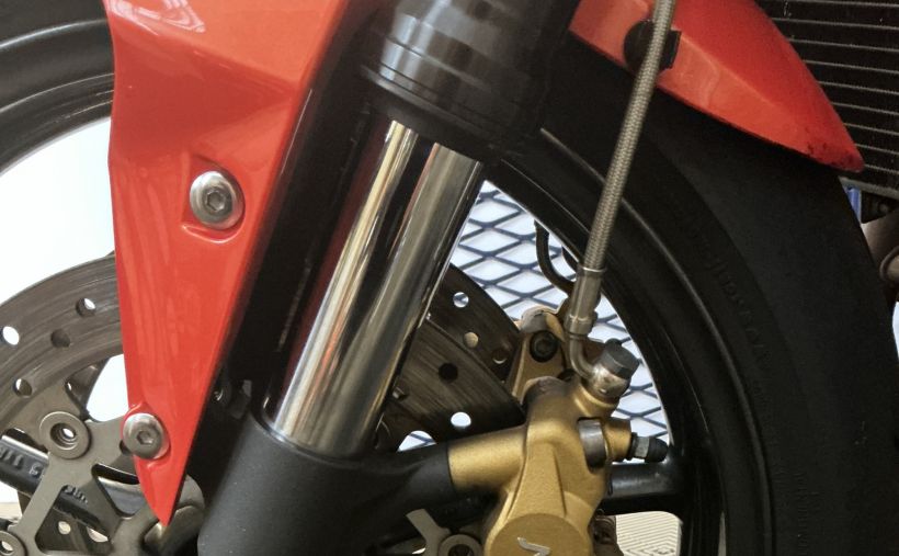TRIUMPH STREET TRIPLE 675 R 12