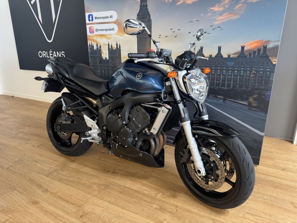 YAMAHA FZ6 (98CV) 2