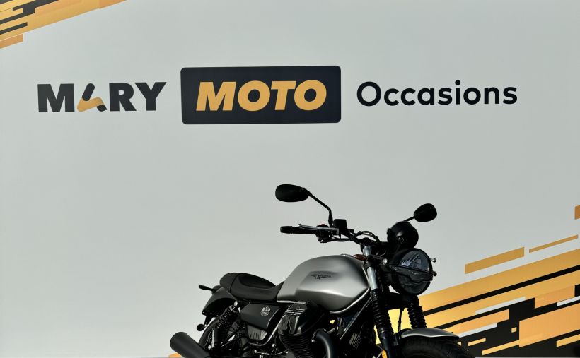 MOTO GUZZI V7 STONE 1