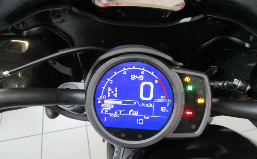 HONDA CMX 1100 REBEL 4