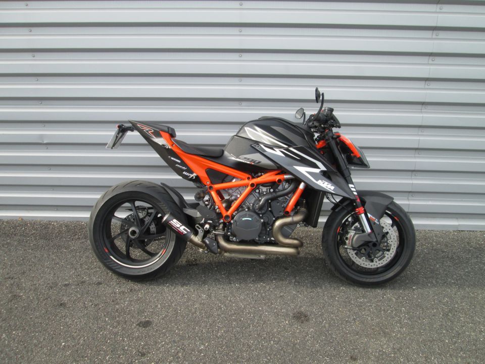 KTM 1290 SUPER DUKE RR 8