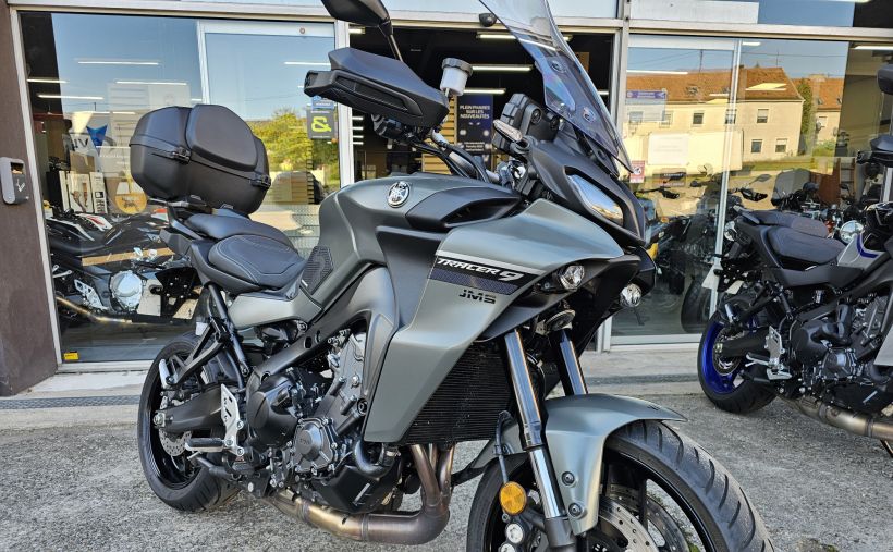 YAMAHA TRACER 9 4