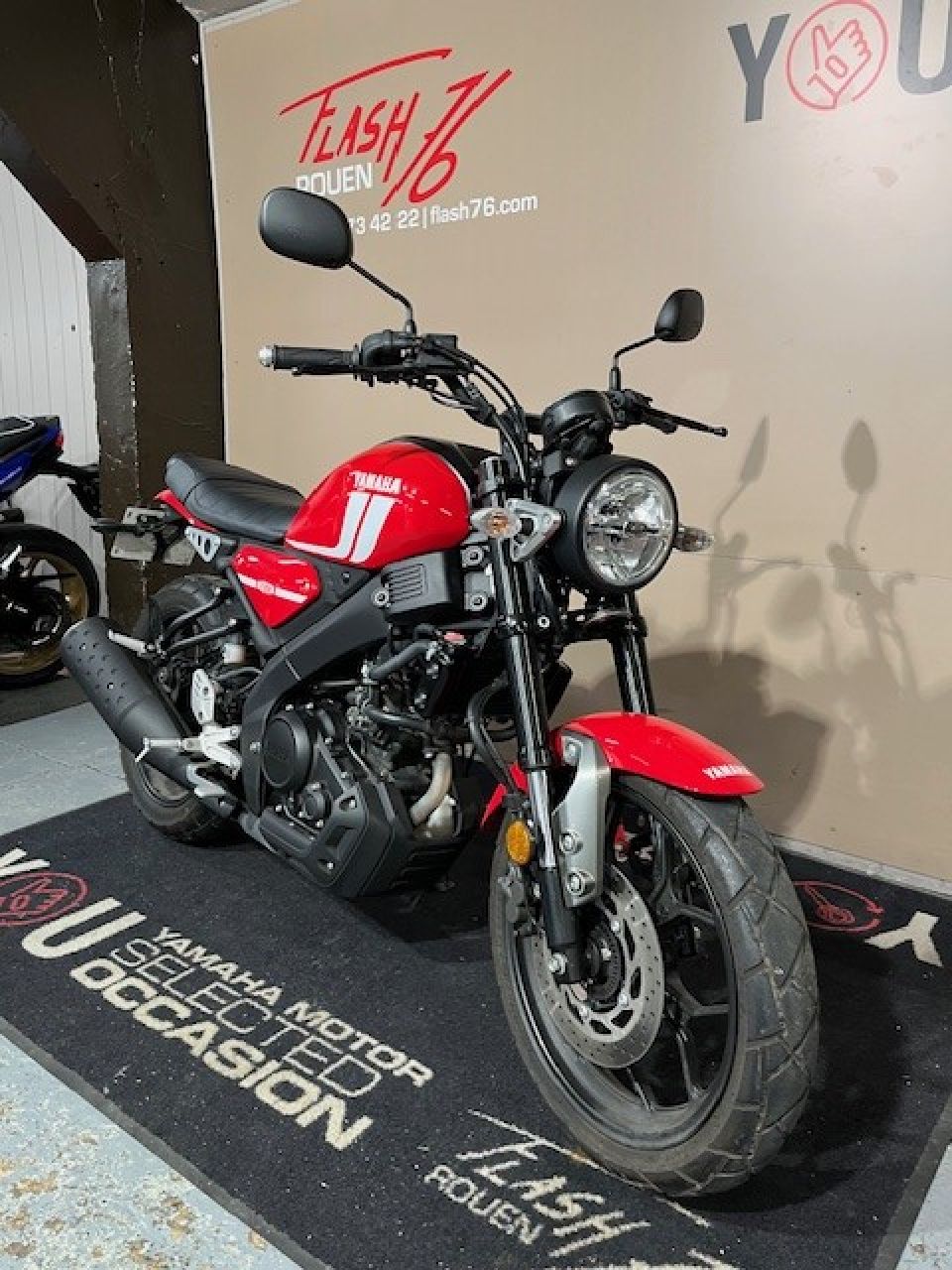 YAMAHA XSR 125 2