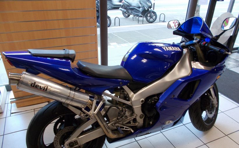 YAMAHA YZF R1 GYTR 0