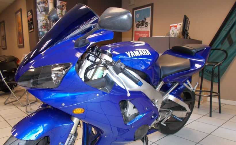 YAMAHA YZF R1 GYTR 2