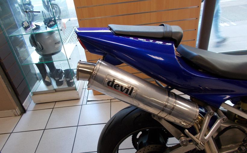 YAMAHA YZF R1 GYTR 4
