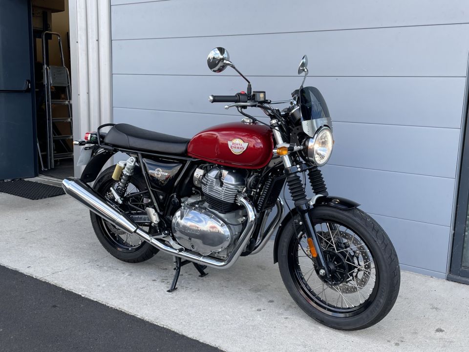 ROYAL ENFIELD INTERCEPTOR 1
