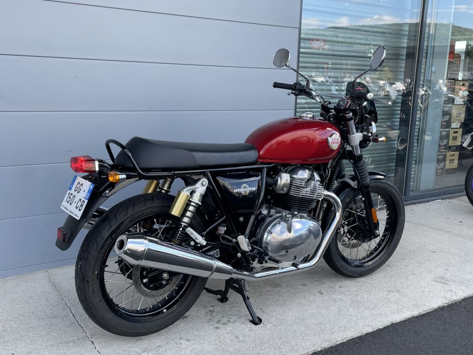 ROYAL ENFIELD INTERCEPTOR 2