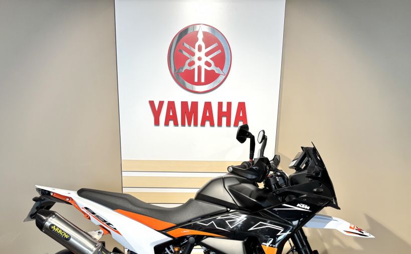 KTM 890 SMT 1