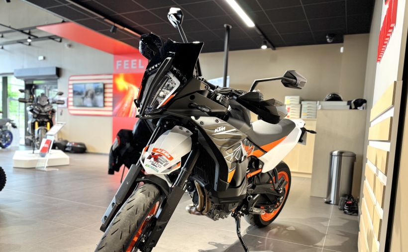 KTM 890 SMT 2
