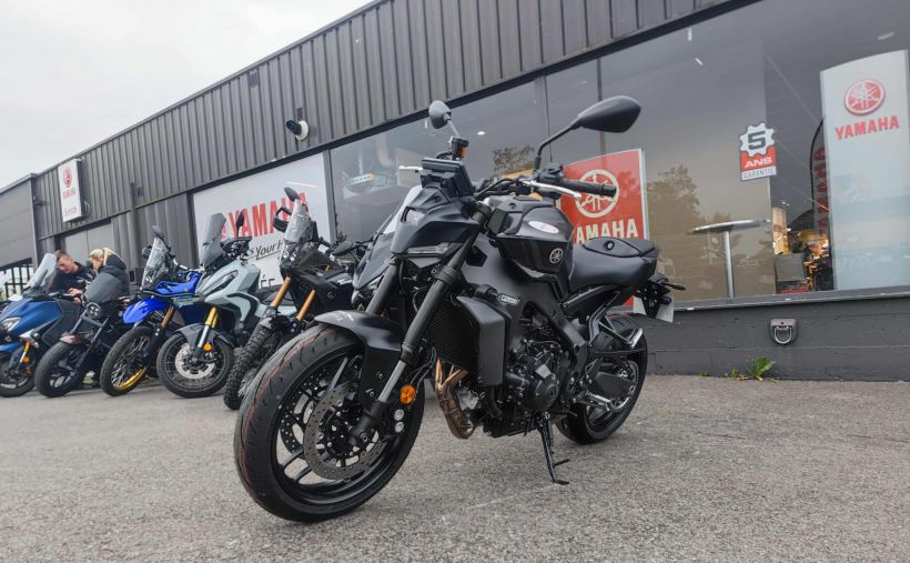 YAMAHA MT-09 1