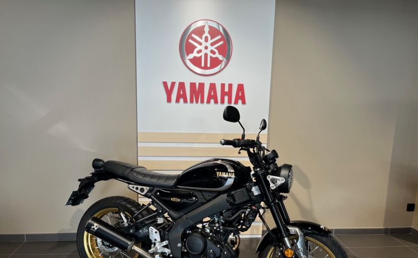YAMAHA XSR 125 Legacy 3