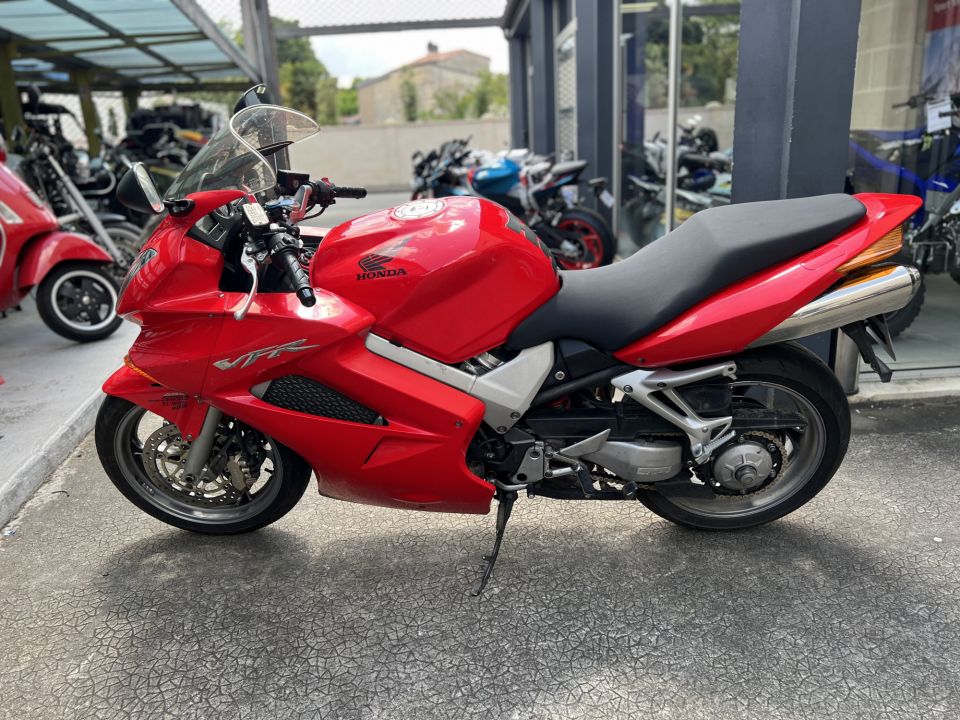 HONDA VFR 800 VTEC 9