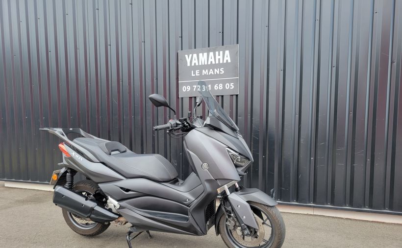 YAMAHA XMAX 300 4