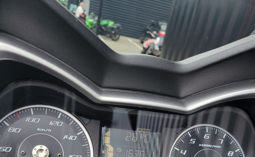 YAMAHA XMAX 300 5