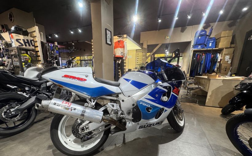 SUZUKI GSX-R 750 2