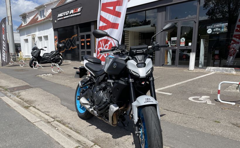 YAMAHA MT-07 Y-AMT 1