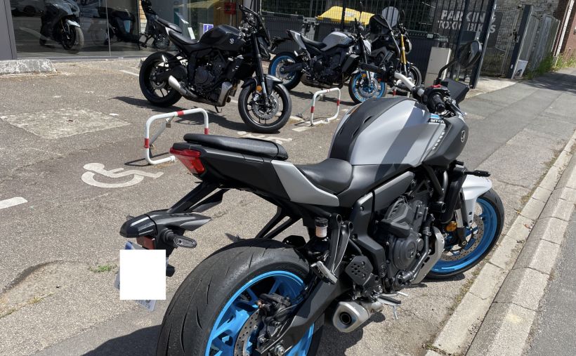 YAMAHA MT-07 Y-AMT 2