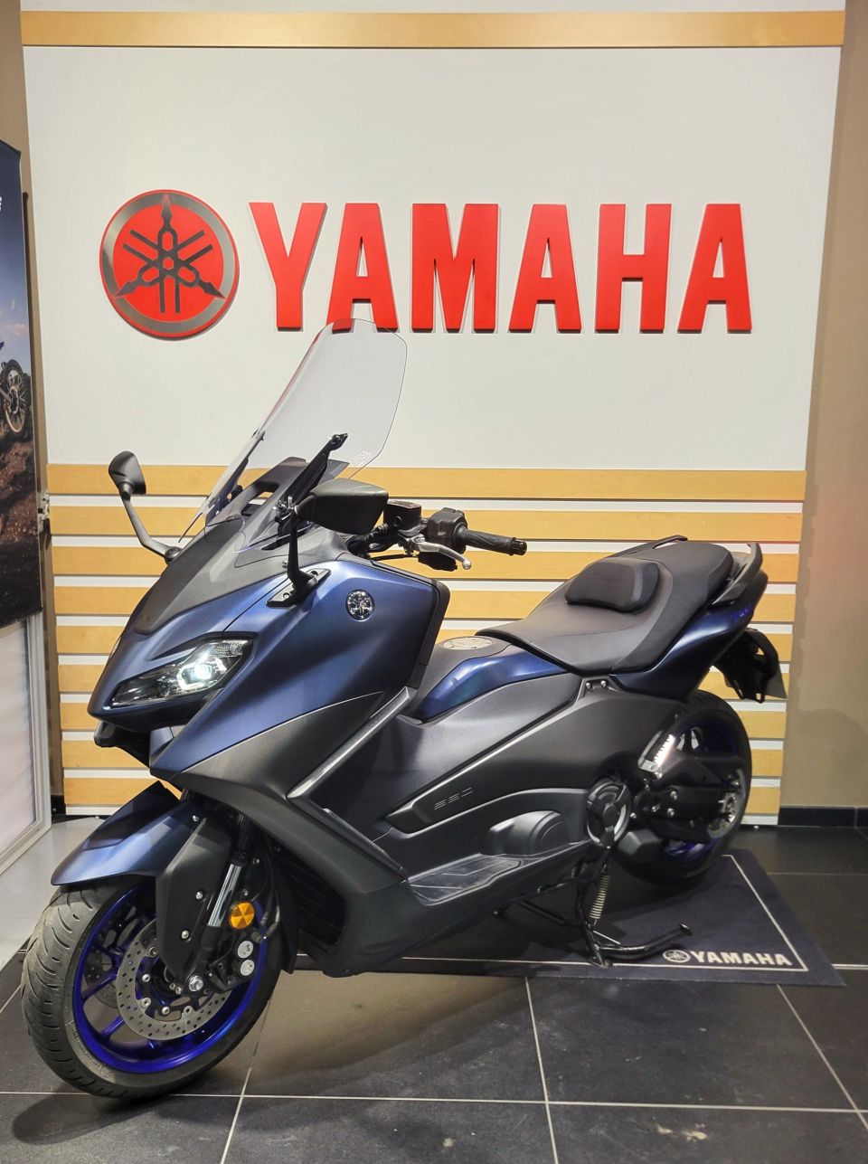 YAMAHA XP T-MAX 560 4