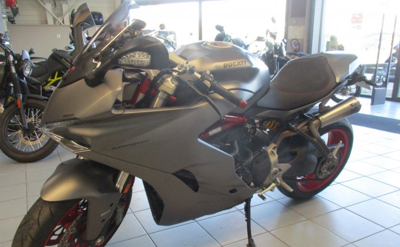 DUCATI 939 SS 20