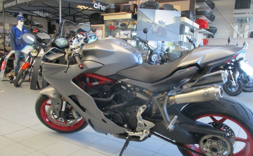 DUCATI 939 SS 30