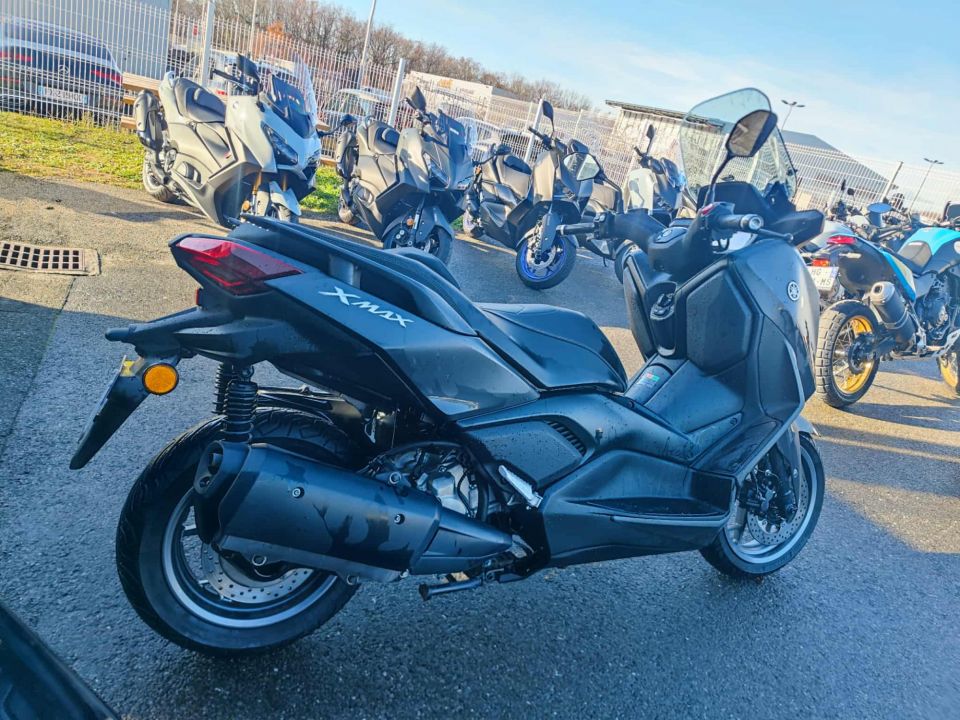 YAMAHA XMAX 300 3