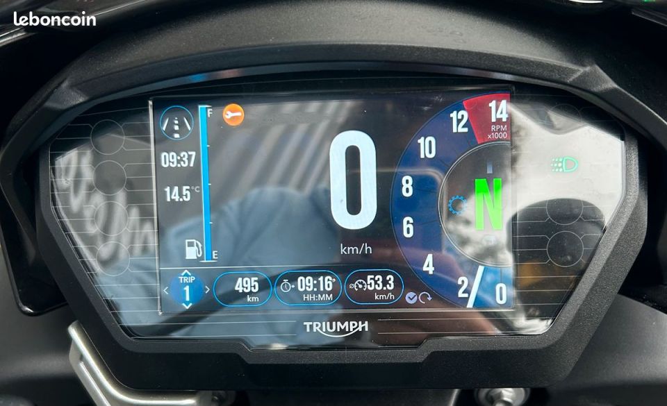 TRIUMPH STREET TRIPLE 675 R 12