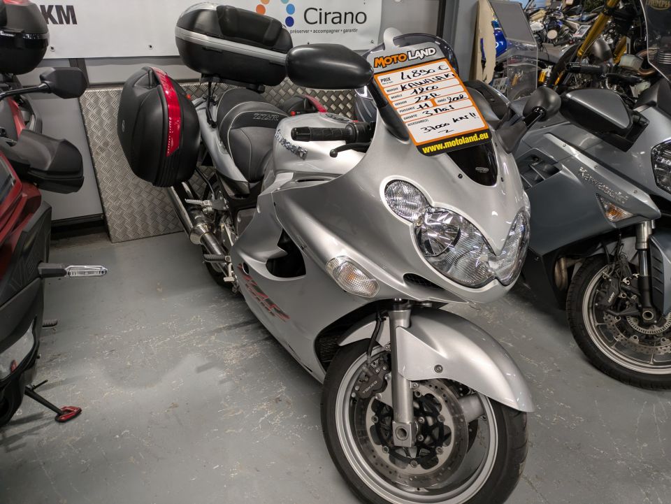 KAWASAKI ZZR 1200 30