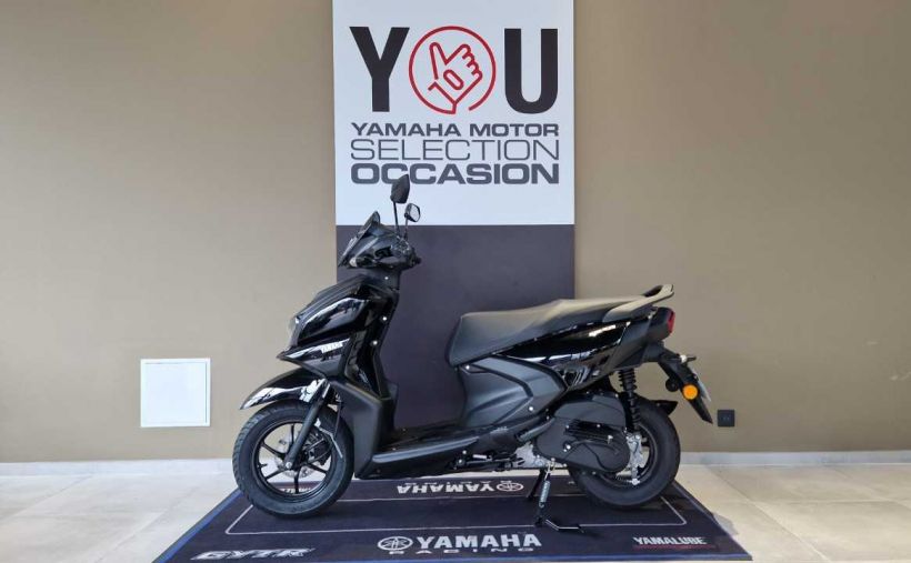 YAMAHA RayZR 125 1