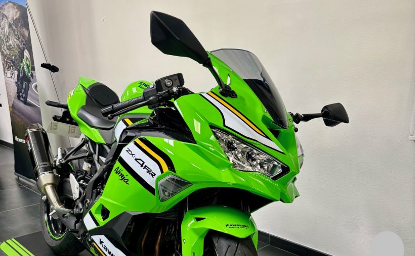 KAWASAKI NINJA ZX-4 RR 3