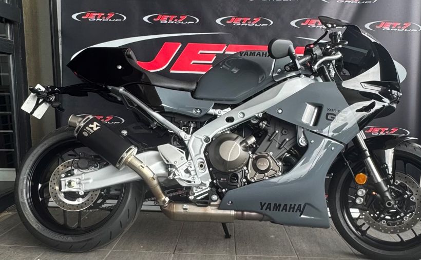 YAMAHA XSR 900 ABS 0