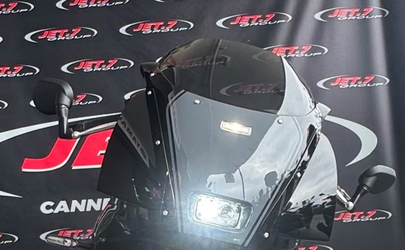 YAMAHA XSR 900 ABS 2