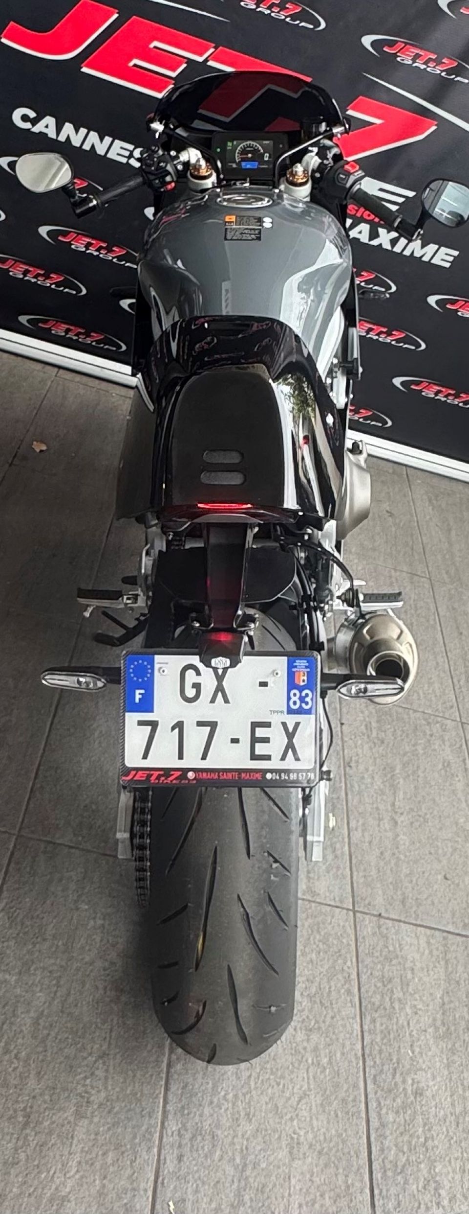 YAMAHA XSR 900 ABS 3