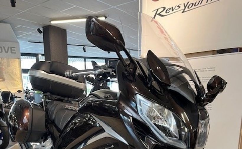 YAMAHA FJR 1300 AS 1