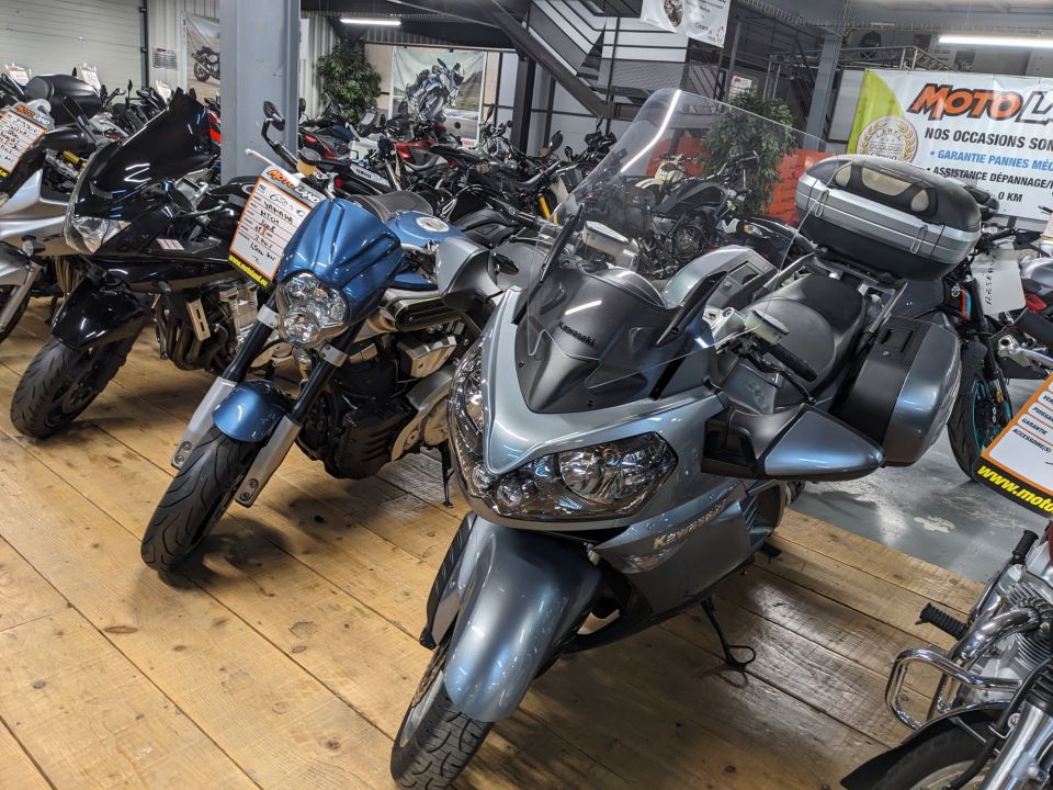 KAWASAKI GTR 1400 40