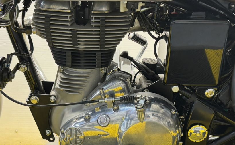 ROYAL ENFIELD CLASSIC 3