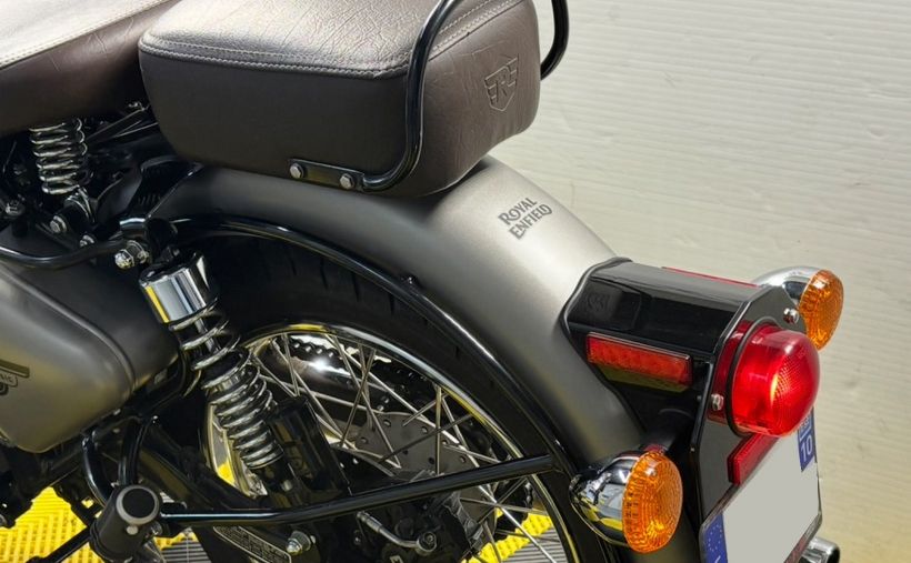 ROYAL ENFIELD CLASSIC 7