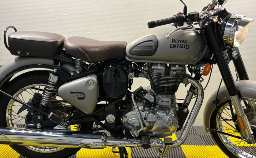 ROYAL ENFIELD CLASSIC 8