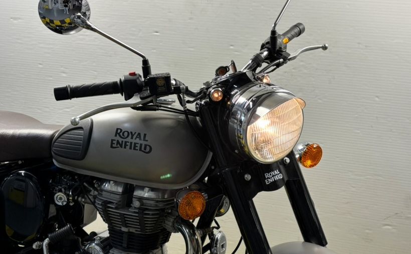 ROYAL ENFIELD CLASSIC 11