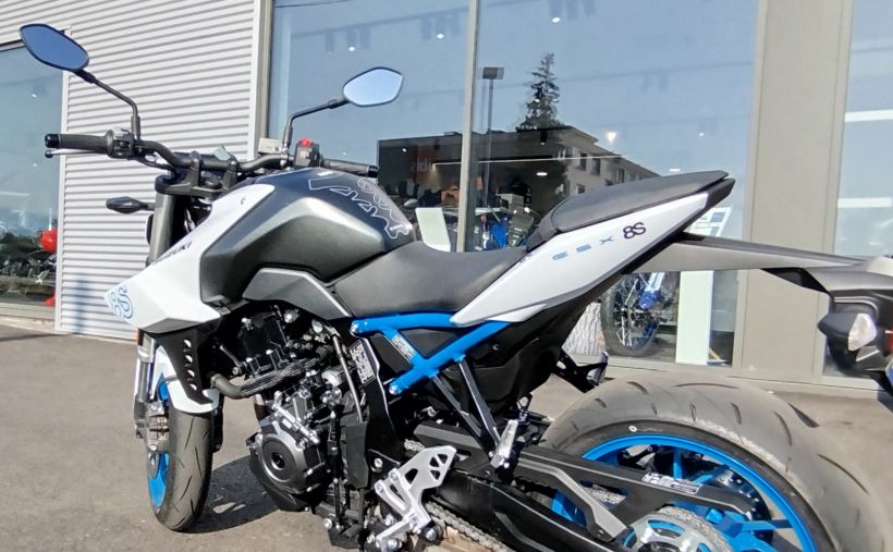 SUZUKI GSX-8S A2 5