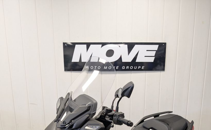 YAMAHA XMAX 125 3