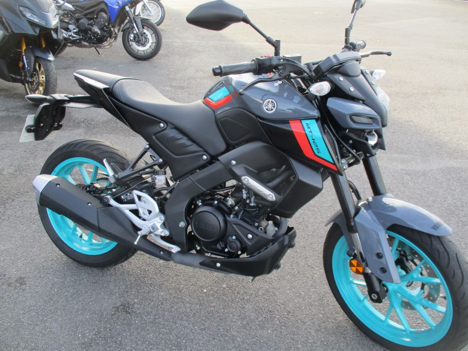 YAMAHA MT-125 ABS 10
