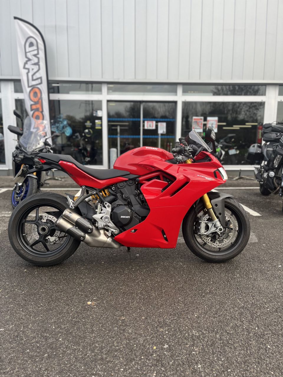 DUCATI SUPERSPORT 937 3