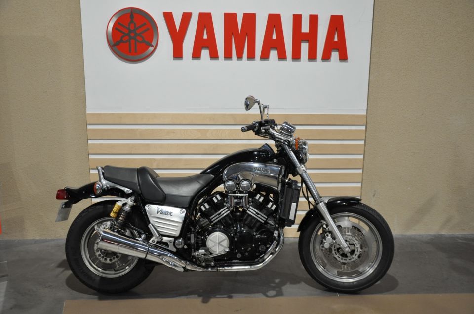 YAMAHA V MAX 1200 0
